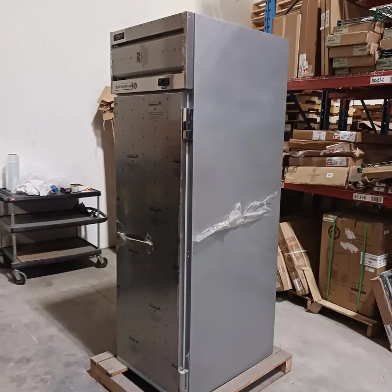 Beverage-Air Hf1Hc-1S Reach-In Freezer – Top-Mount, Single Door, 26", 115V – Scratch & Dent – Final Clearance 1