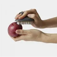 Chef’N Ergonomic Palm-Fit Vegetable Brush 1