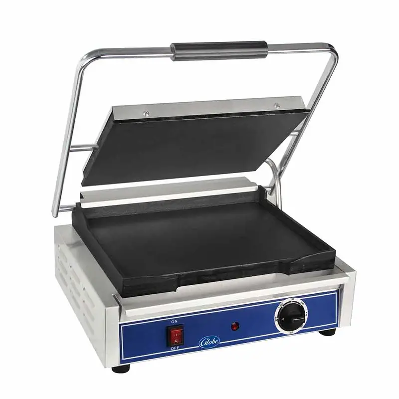 Globe Cast Iron Panini Grill – Smooth-Plate, 14" × 10", Heavy-Duty Commercial Sandwich Press 1