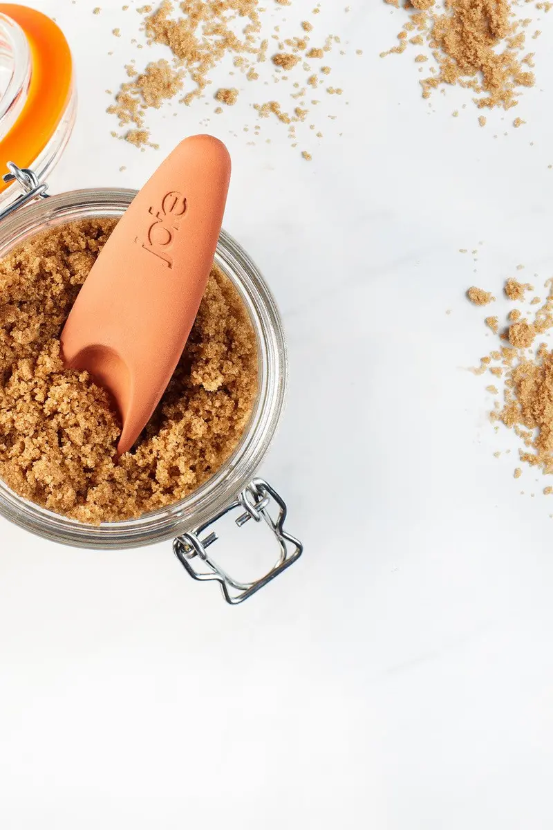 Joie Brown Sugar Softener And Scoop 1