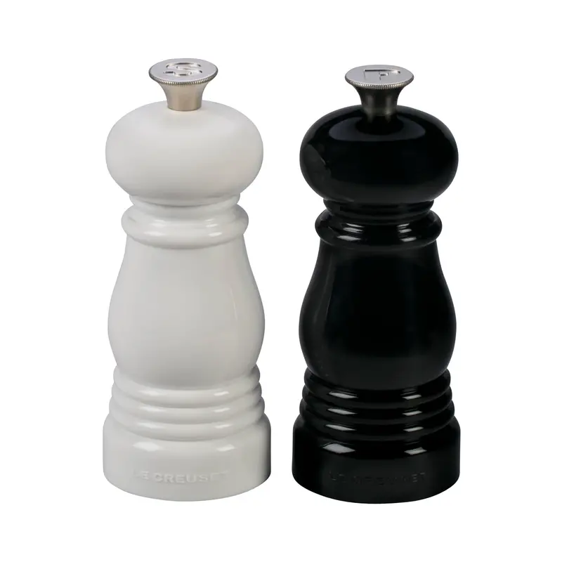 Le Creuset Petite Salt & Pepper Mill Set – Black And White (5" X 2") 1