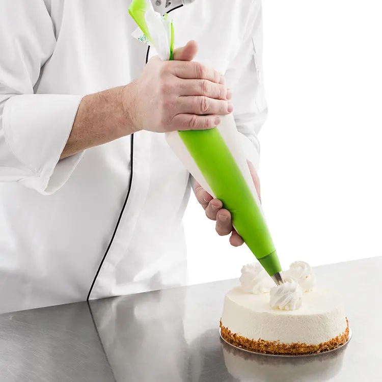 Masterline Green 14" Disposable Piping Bags – 100 Per Roll (Pb-1400Mlg) 1