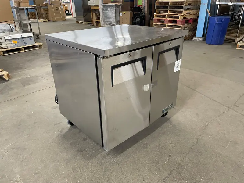 True Tuc-36-Hc Undercounter Double-Door Refrigerator – 36", Scratch & Dent 1