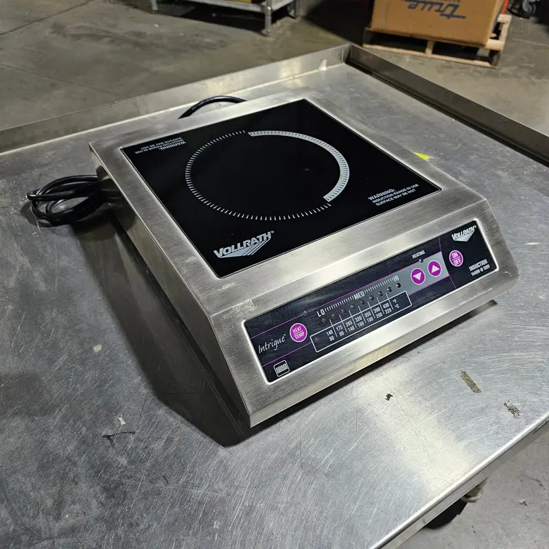 Vollrath 6951020 Commercial Countertop Induction Range – 120V – Refurbished Unit 1